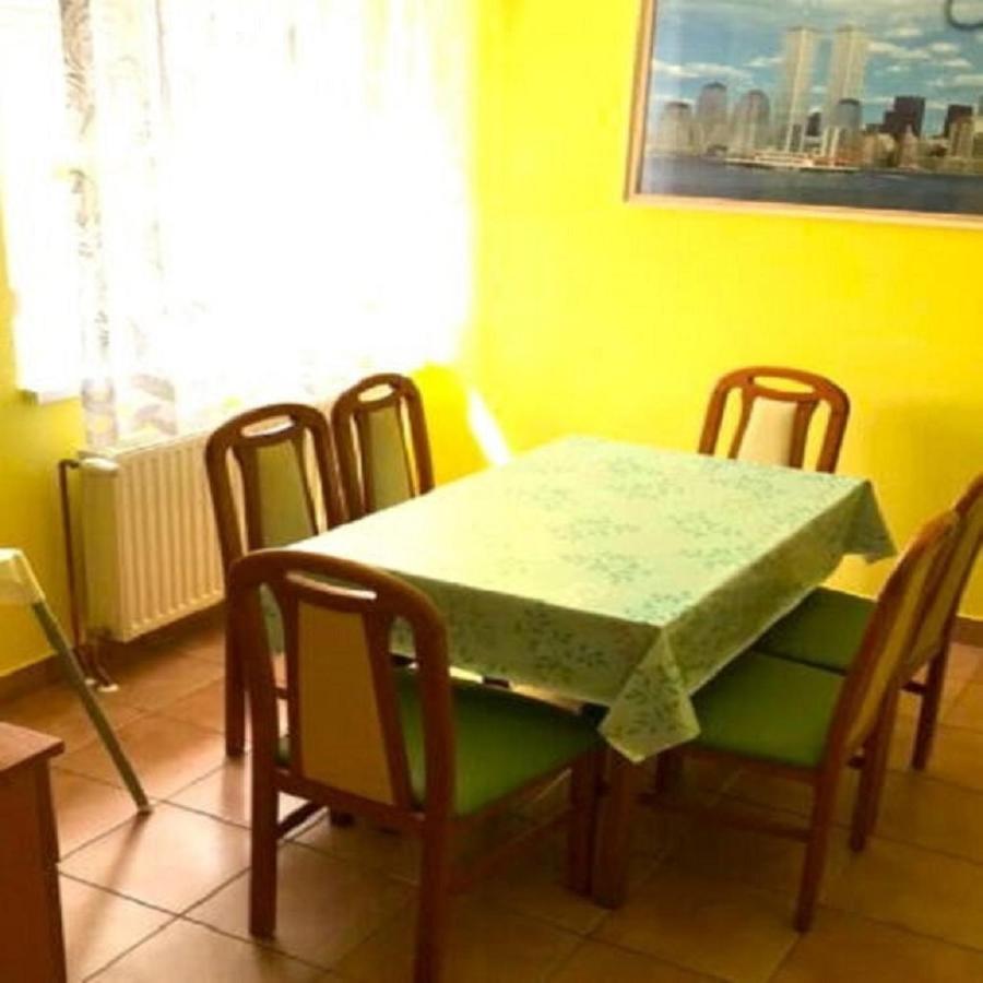 Sziszi Nyaralohaz Appartement Balatonszarszo Buitenkant foto