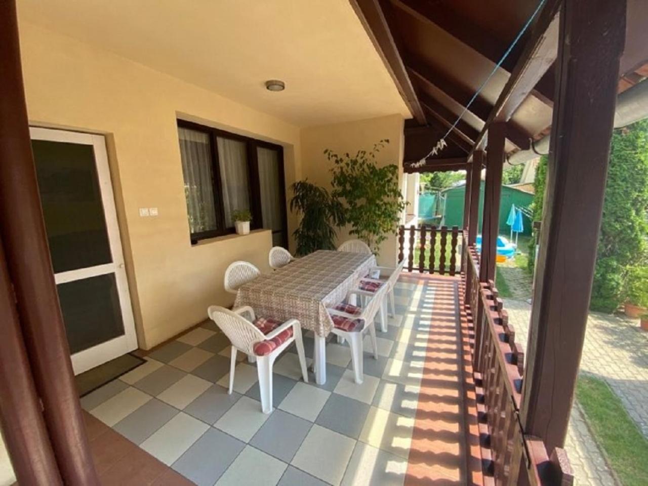 Sziszi Nyaralohaz Appartement Balatonszarszo Buitenkant foto
