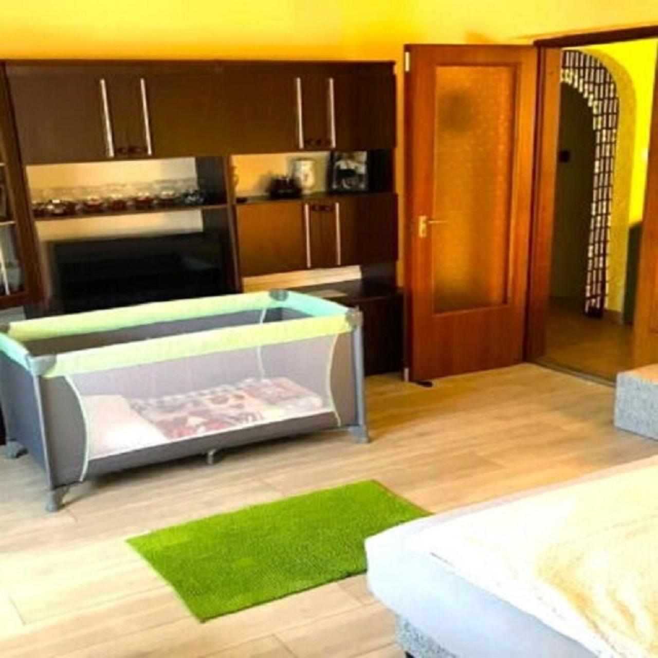 Sziszi Nyaralohaz Appartement Balatonszarszo Buitenkant foto